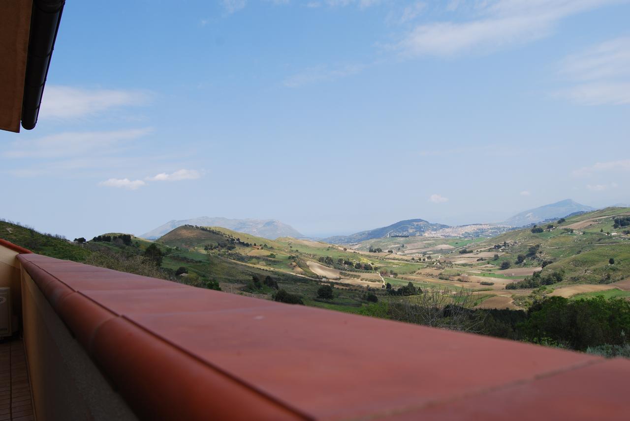 In Sicilia Da Ciro Bed & Breakfast Vita ภายนอก รูปภาพ
