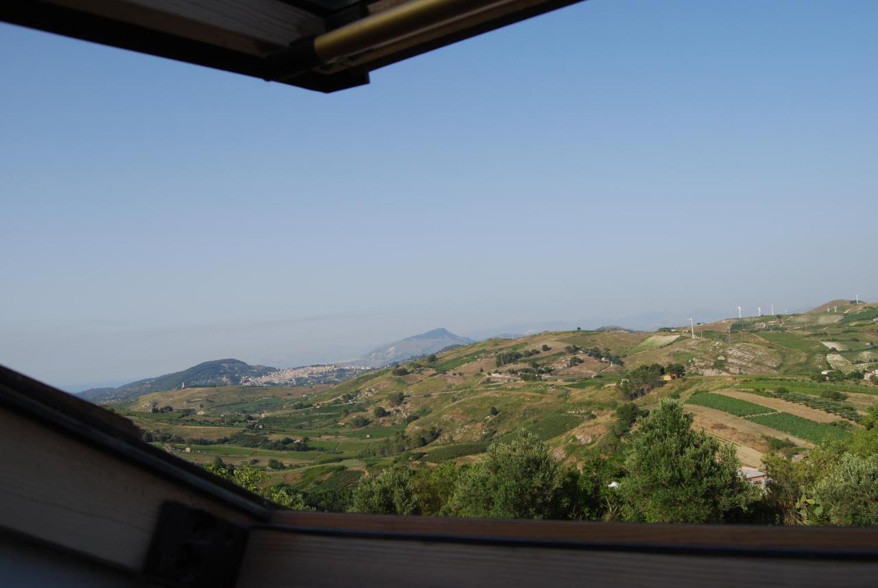 In Sicilia Da Ciro Bed & Breakfast Vita ภายนอก รูปภาพ